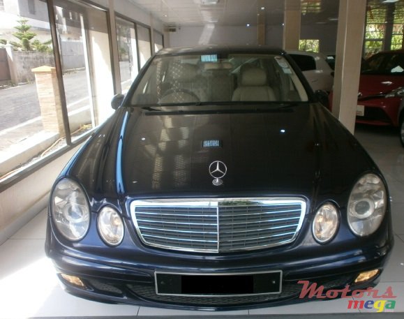 2006' Mercedes-Benz 200E photo #1