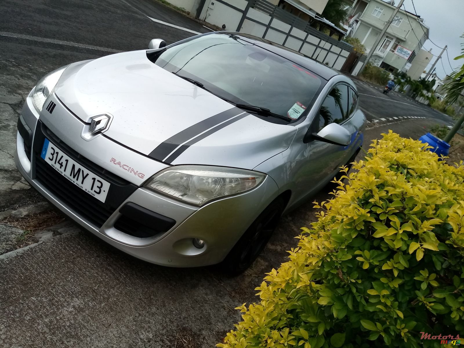 2013' Renault Megane Dorigine photo #3