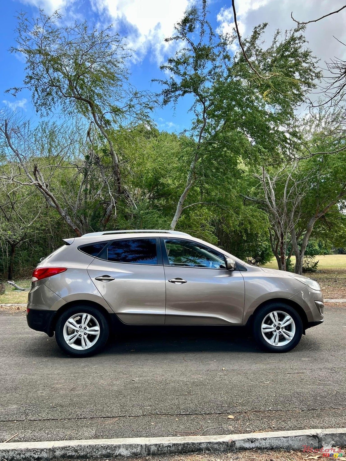 2011' Hyundai photo #5