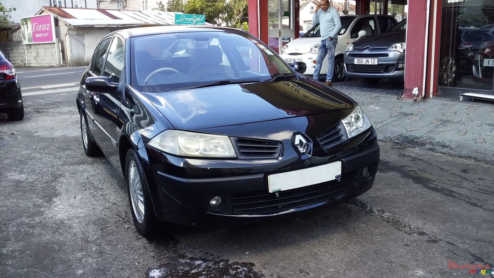 2006' Renault Megane photo #1