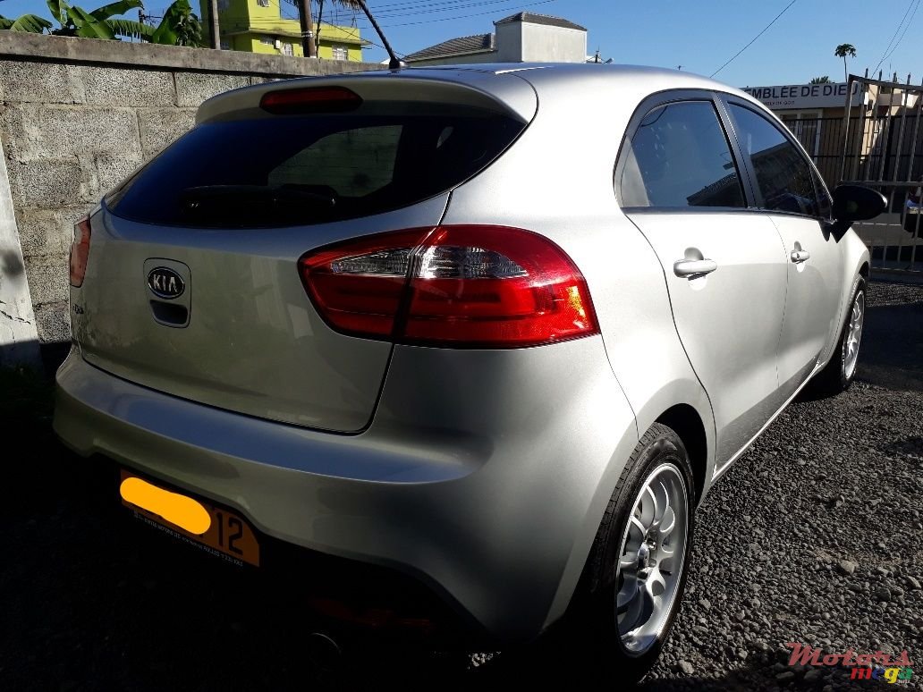 2012' Kia Rio photo #4