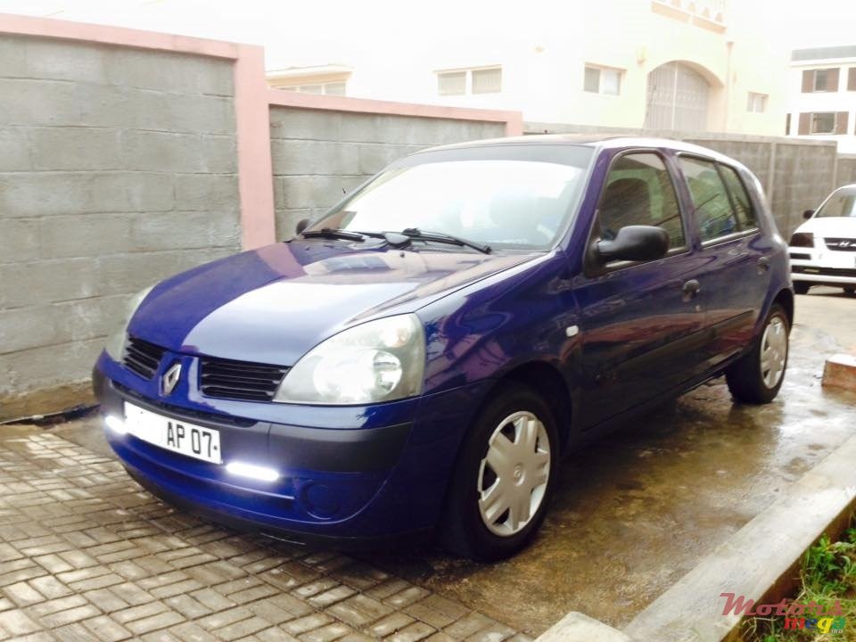 2007' Renault Clio photo #1