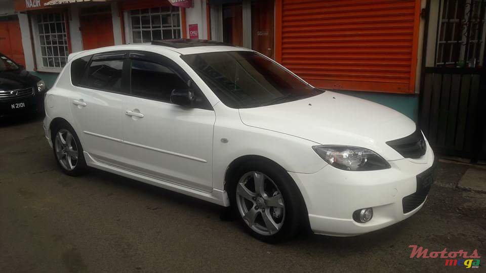 2004' Mazda photo #2