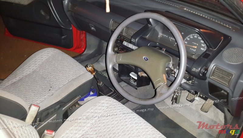 1993' Daihatsu Charade photo #4