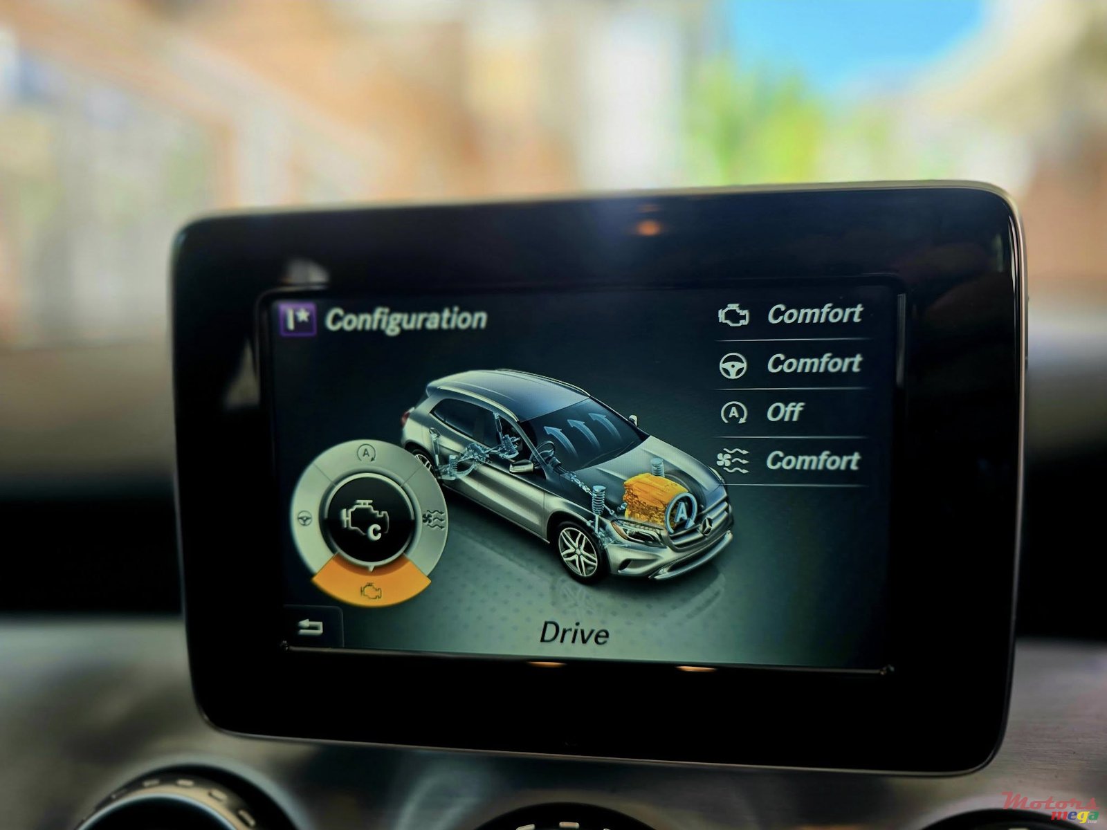 2016' Mercedes-Benz GLA 200 photo #6