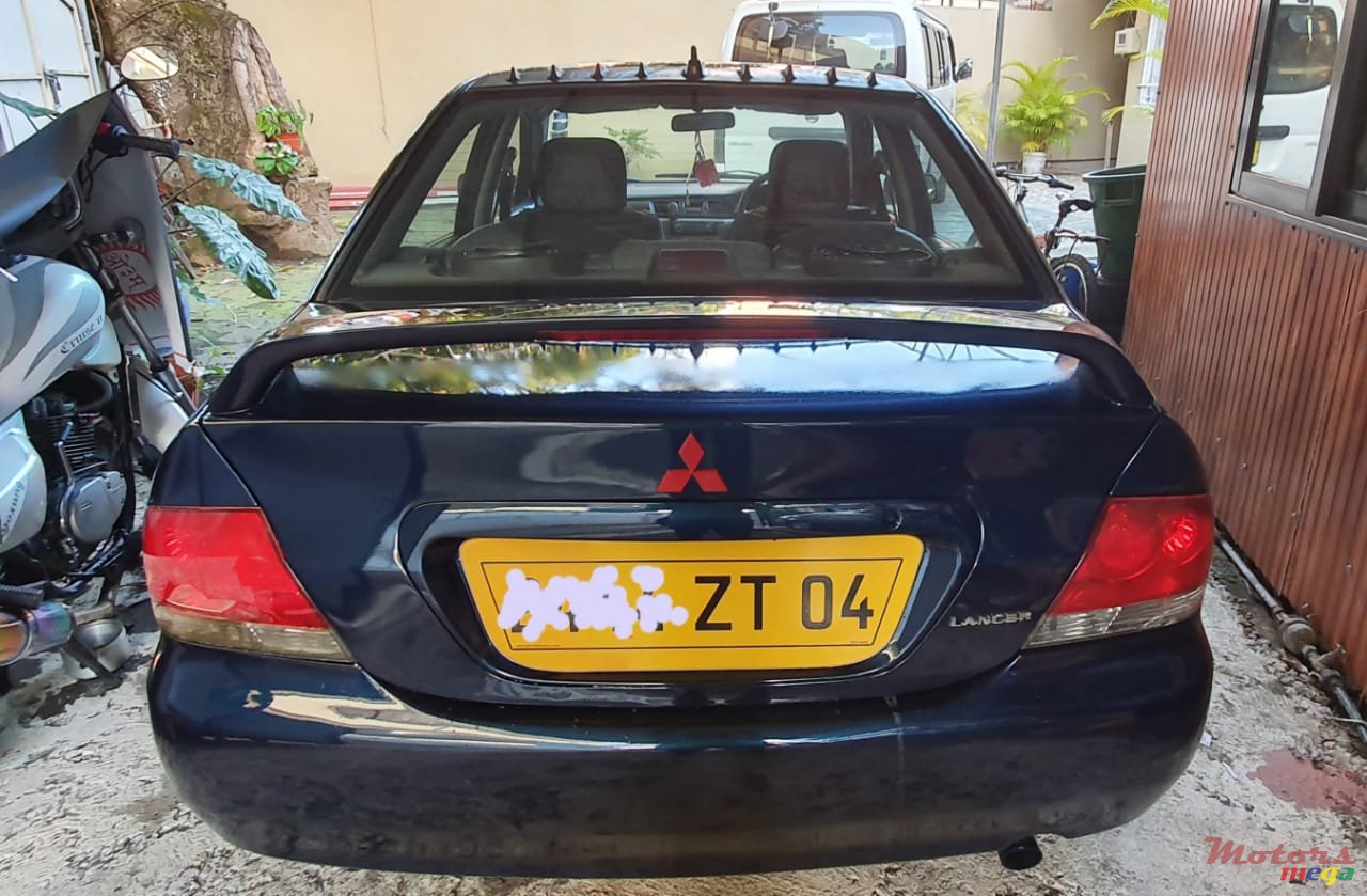 2004' Mitsubishi Lancer Original photo #2