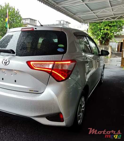 2018' Toyota Vitz photo #7