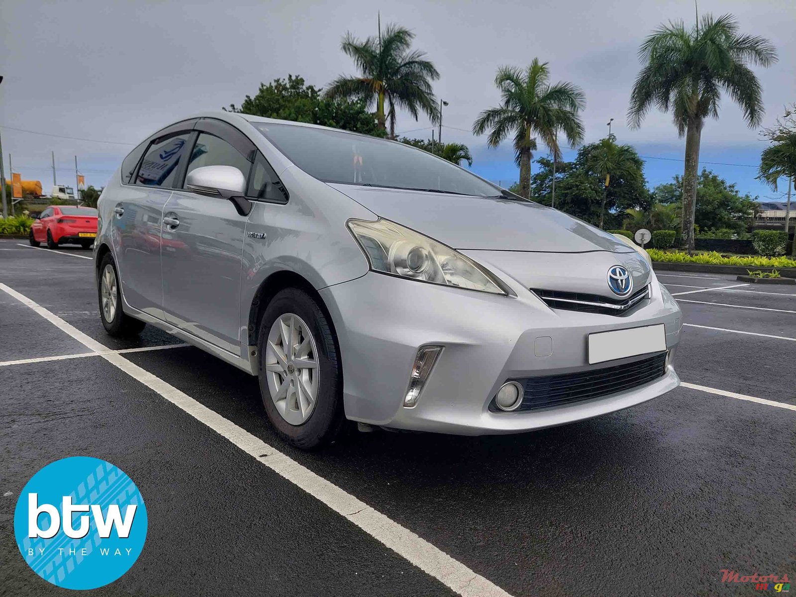 2013' Toyota Prius photo #1