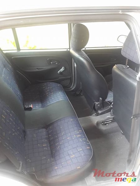 2000' Citroen Saxo photo #3