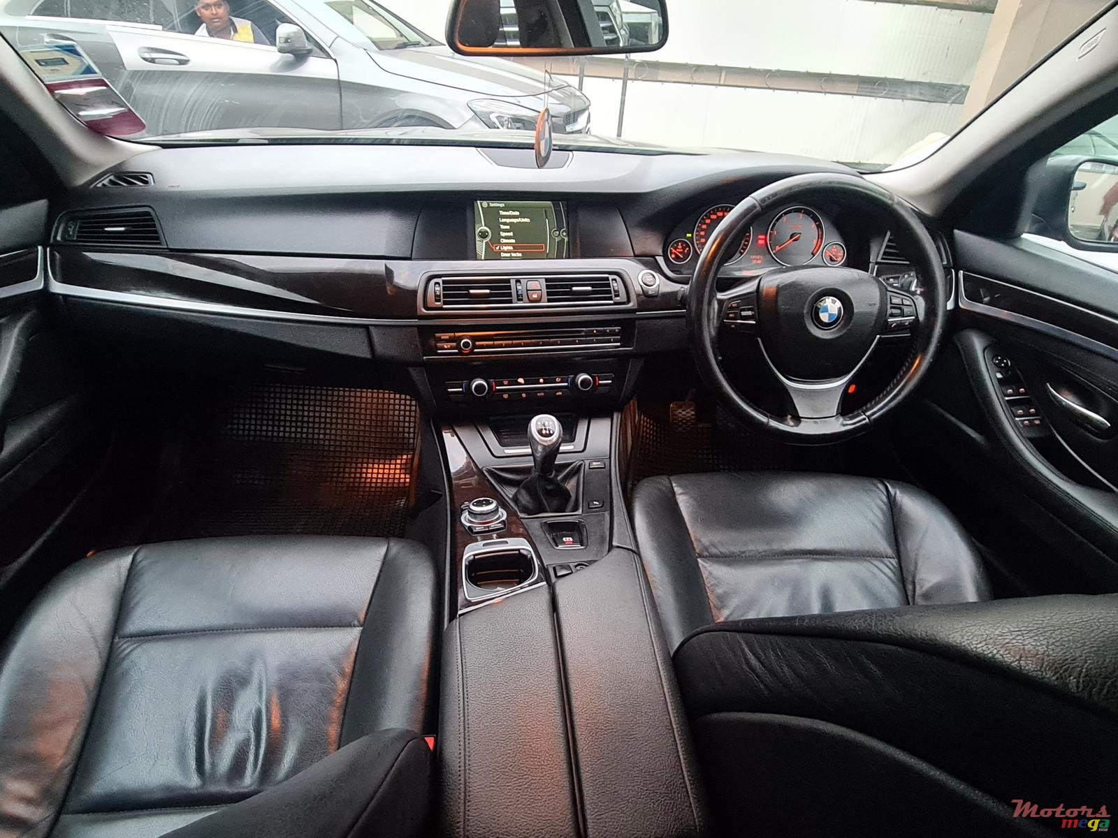 2012' BMW 520d manual photo #2