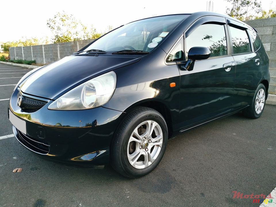 2005' Honda Fit photo #4