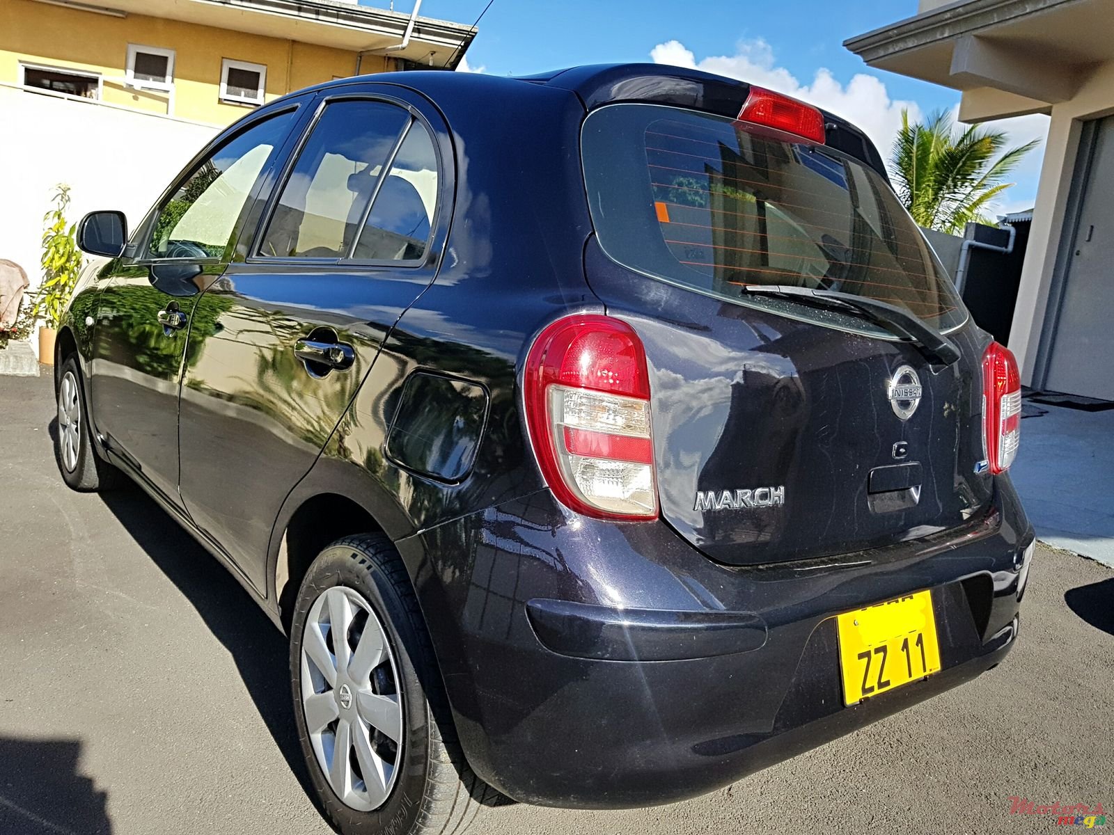 2011' Nissan March Automatic photo #2