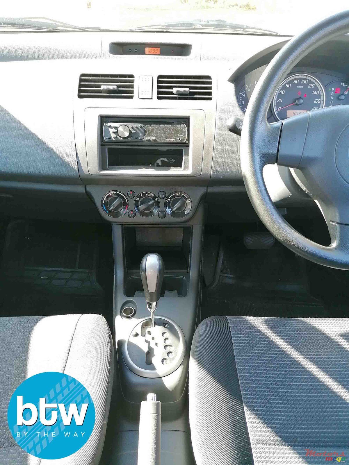 2010' Suzuki Swift Automatique photo #5