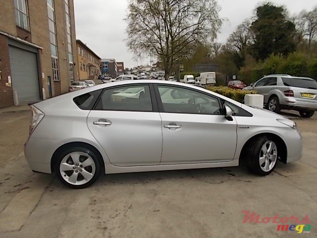2014' Toyota Prius Plug-in Hybrid photo #7