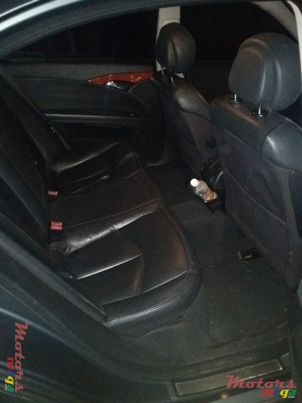 2008' Mercedes-Benz E-Class photo #4