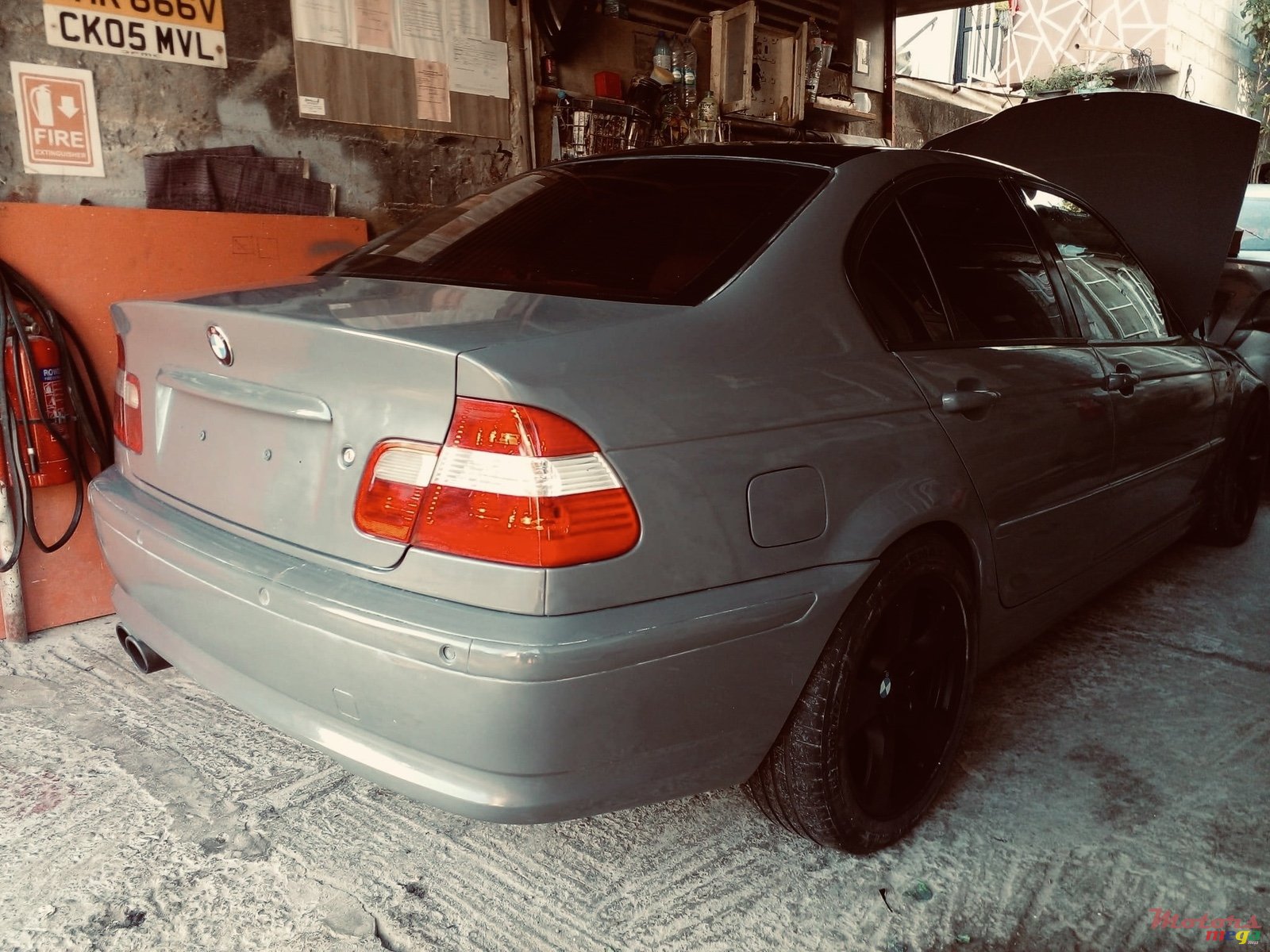 2003' BMW 1 Series 3 Door photo #3