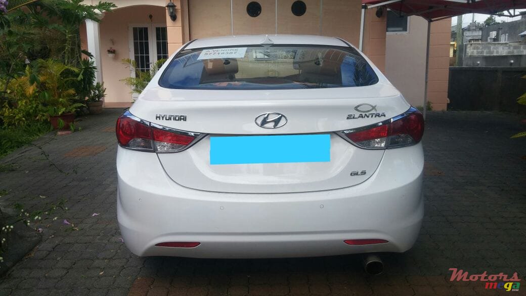 2012' Hyundai Elantra photo #4