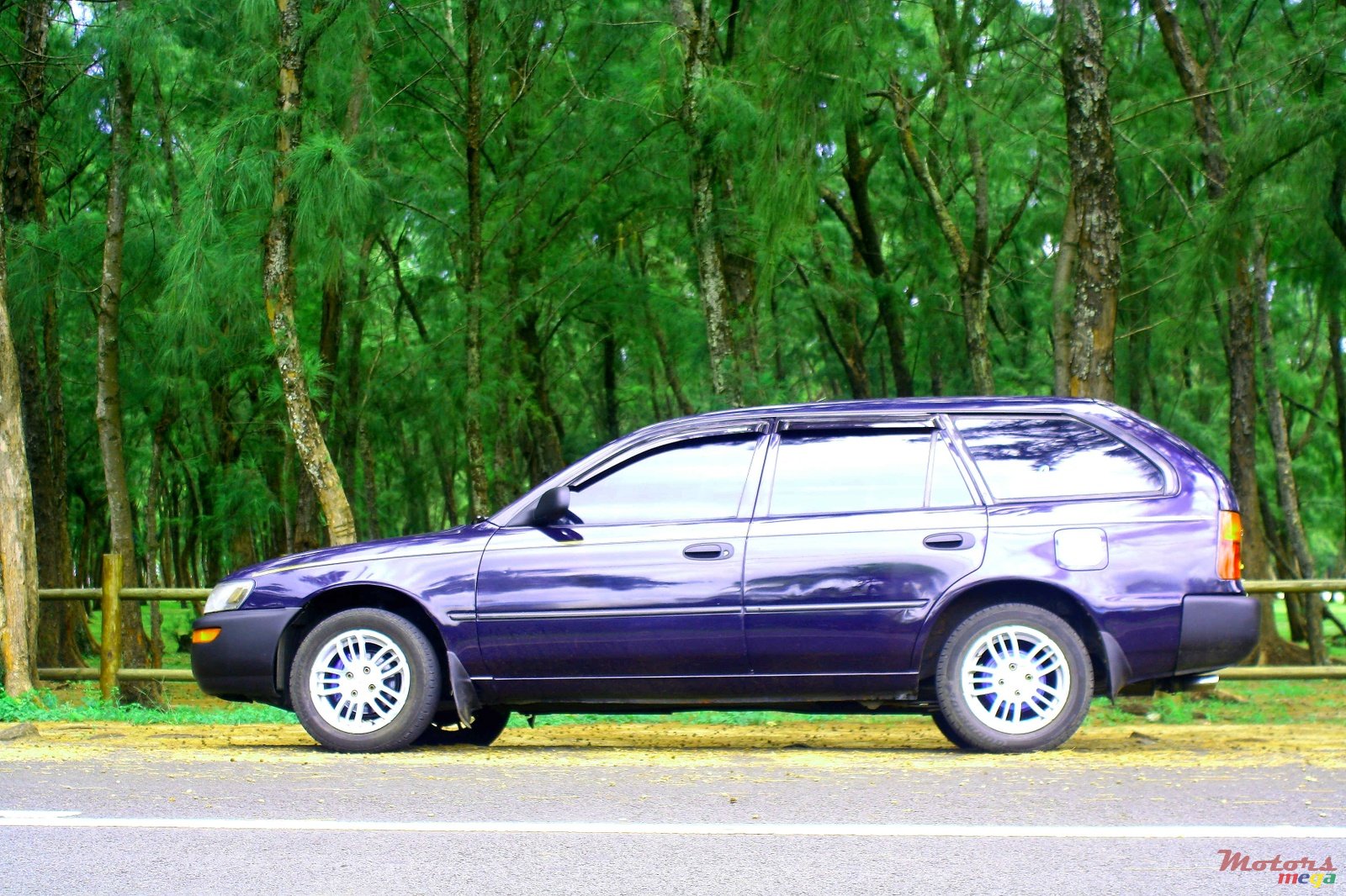 1992' Toyota Corolla EE105 photo #2