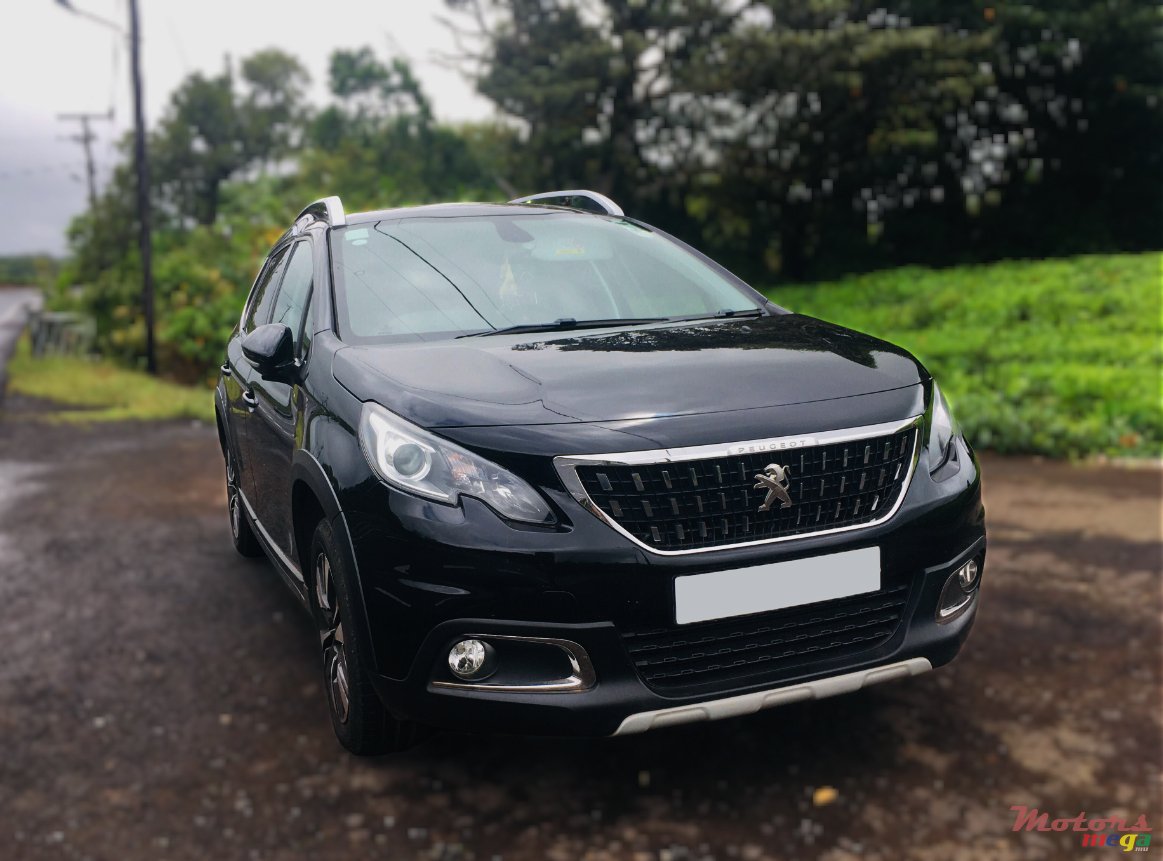 2020' Peugeot 2008 photo #5