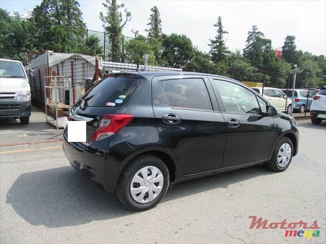 2016' Toyota Vitz photo #1