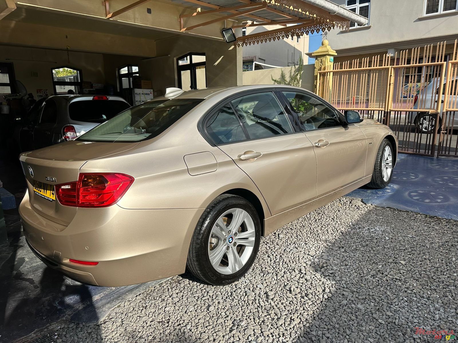 2014' BMW 316 photo #7