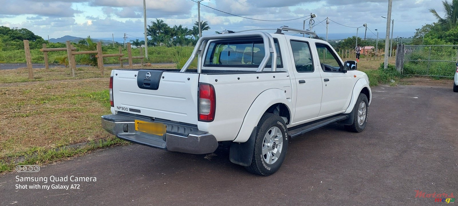 2020' Nissan NV300 photo #3