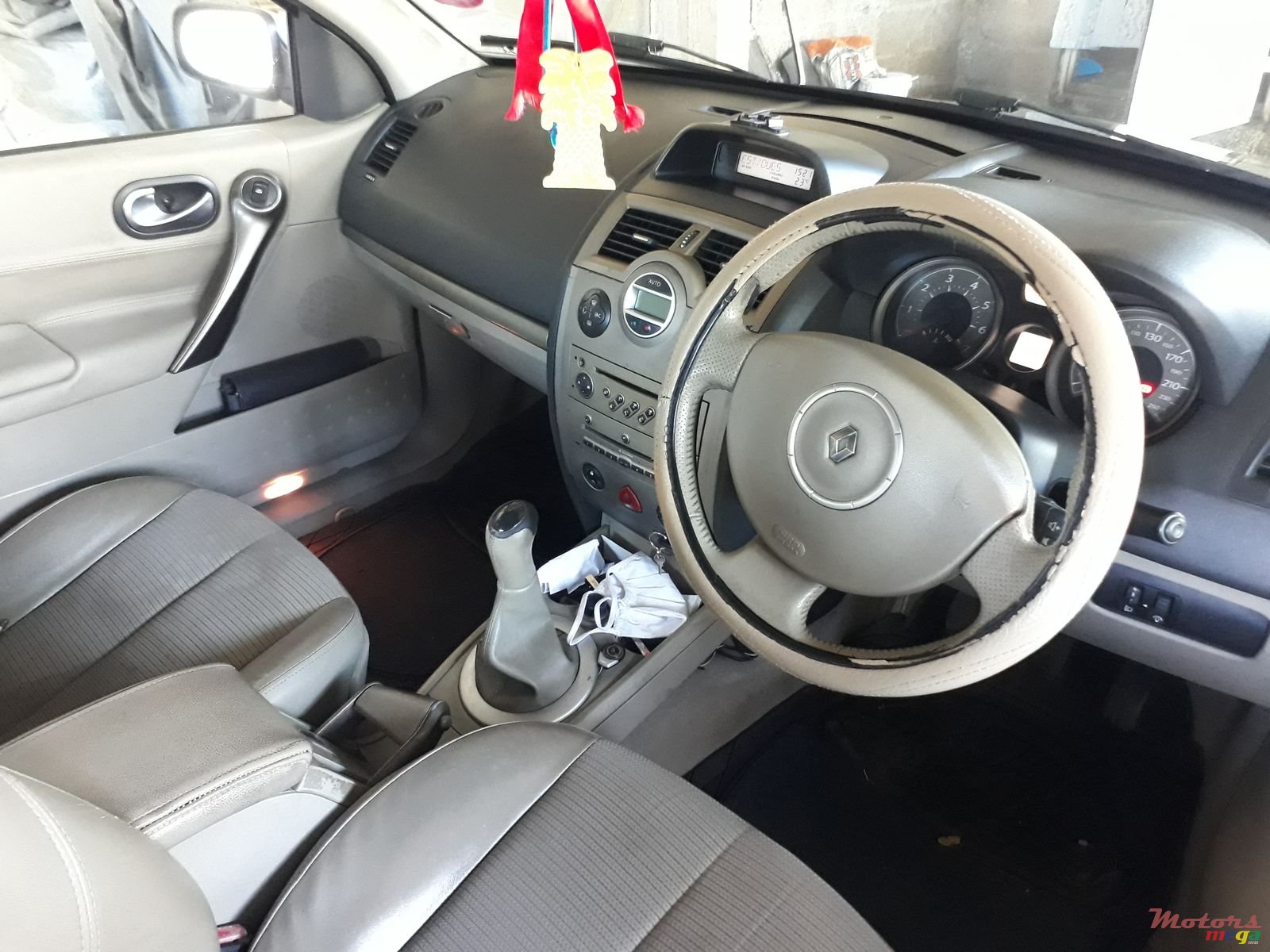 2006' Renault Megane photo #4