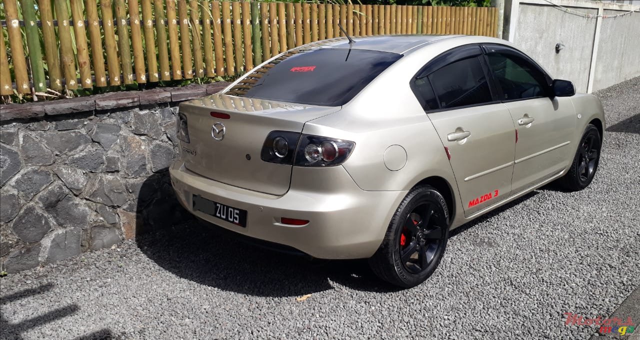 2005' Mazda 3 Japan photo #3
