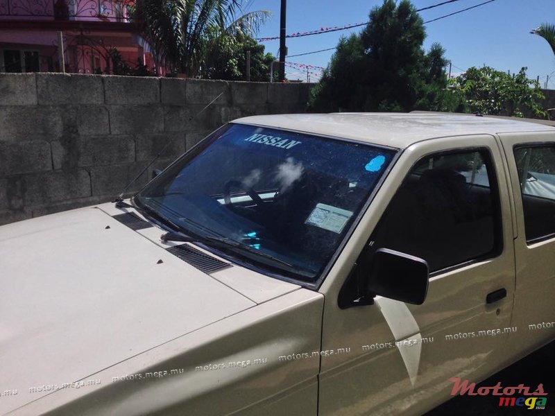 1995' Nissan photo #5