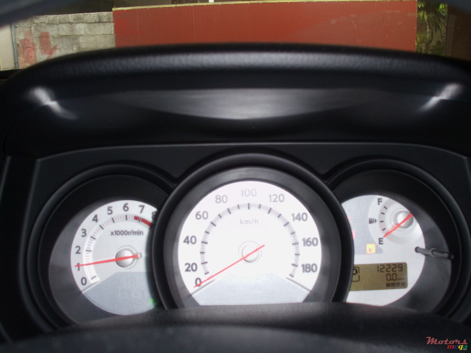 2010' Nissan Tiida never run in Mauritius photo #6