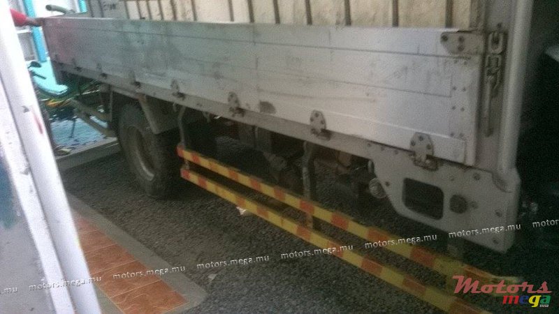 2003' Nissan photo #6