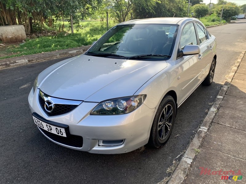 2006' Mazda 3 photo #2