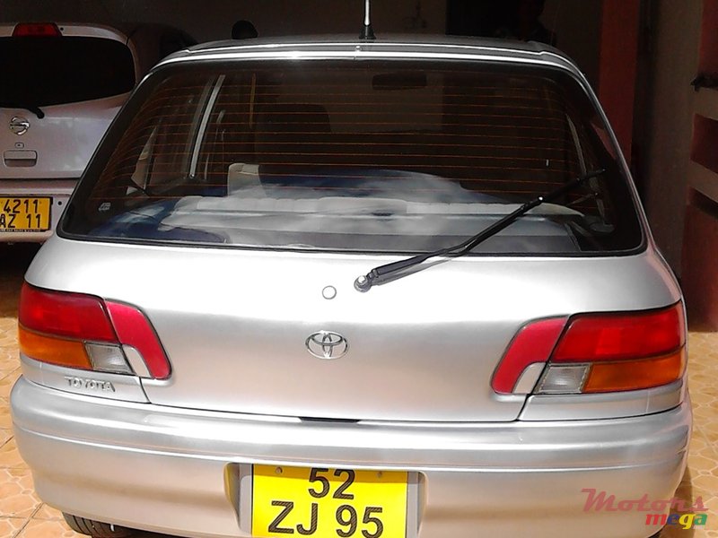 1995' Toyota Starlet photo #1