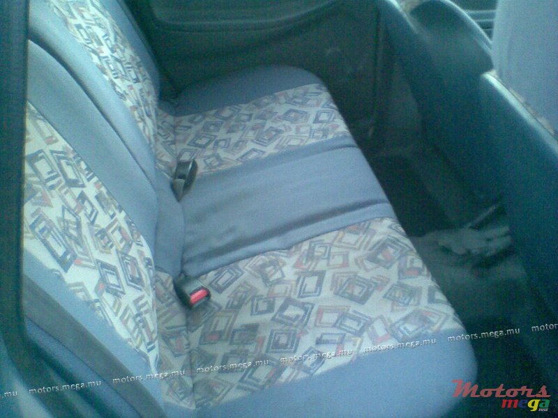 2001' Suzuki Alto photo #5