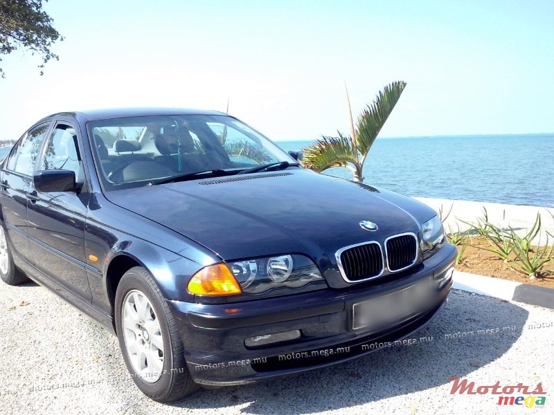 2001' BMW 3 Series E46 2000-2005 photo #1