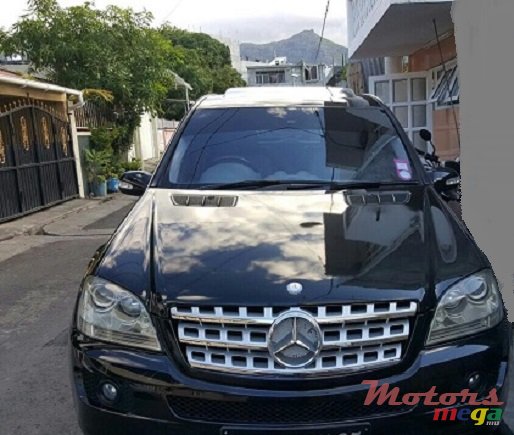 2005' Mercedes-Benz ML 320 photo #5