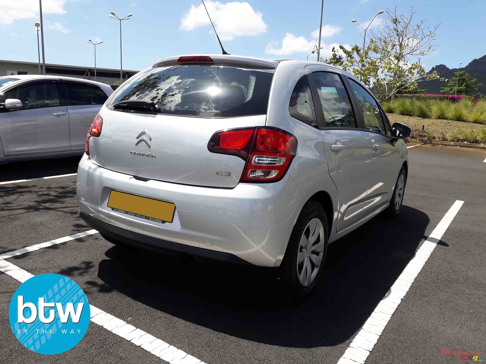 2011' Citroen C3 photo #2