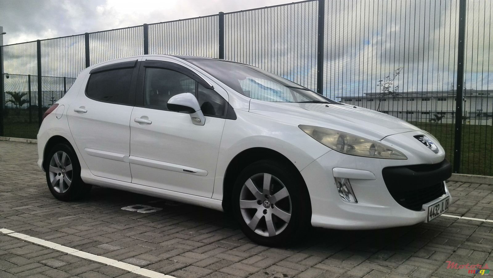 2008' Peugeot 308 nil photo #1