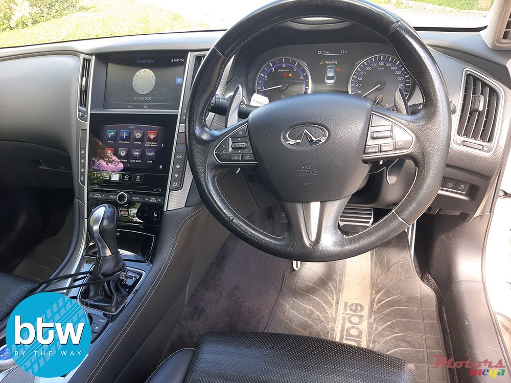 2016' Infiniti Q50 photo #6