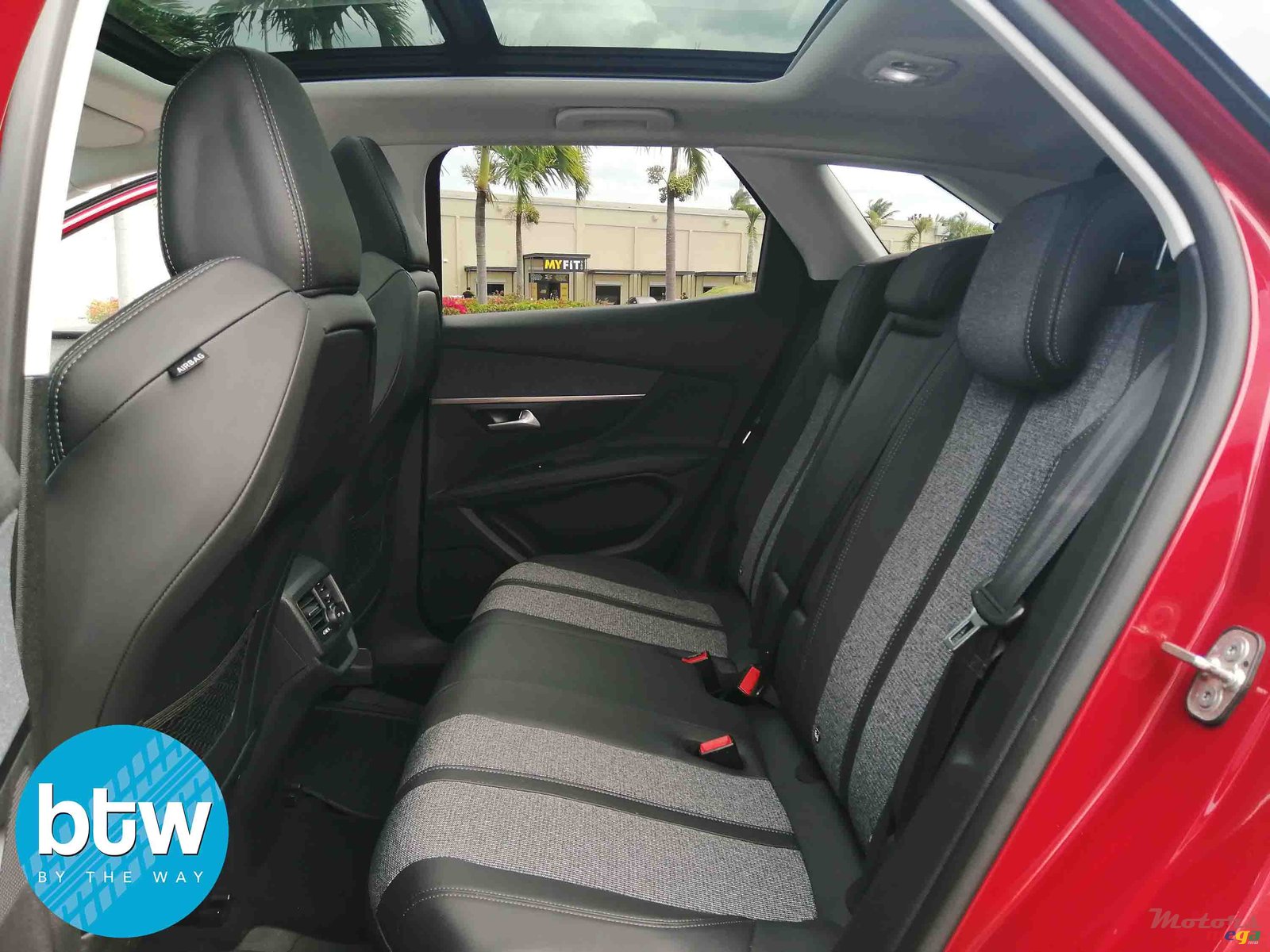 2017' Peugeot 3008 photo #4