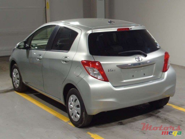 2013' Toyota Vitz photo #1