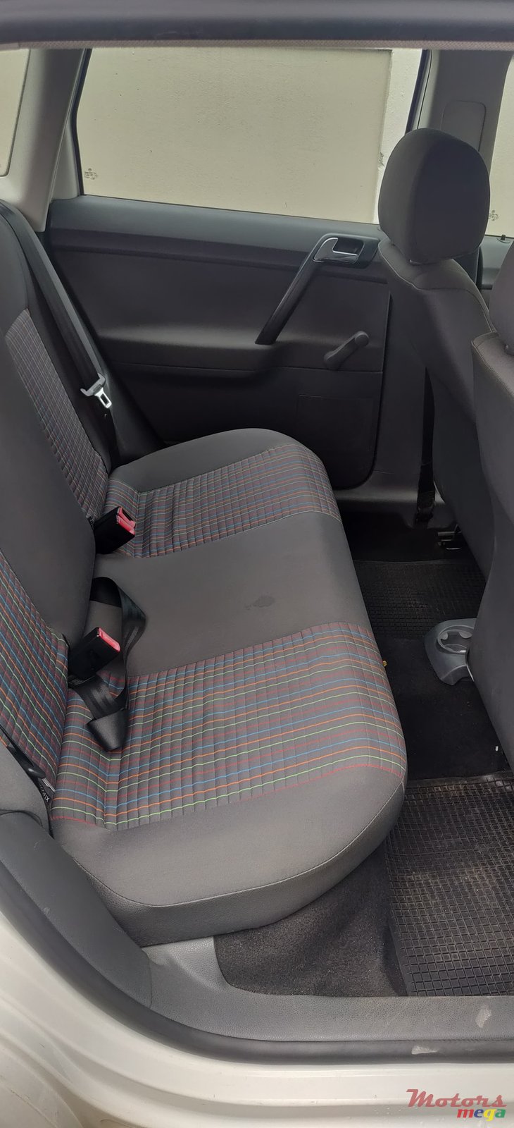 2008' Volkswagen Polo Hatchback photo #2