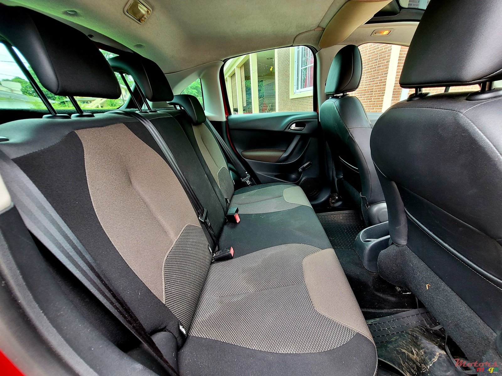 2013' Citroen C3 Turbo Diesel photo #7