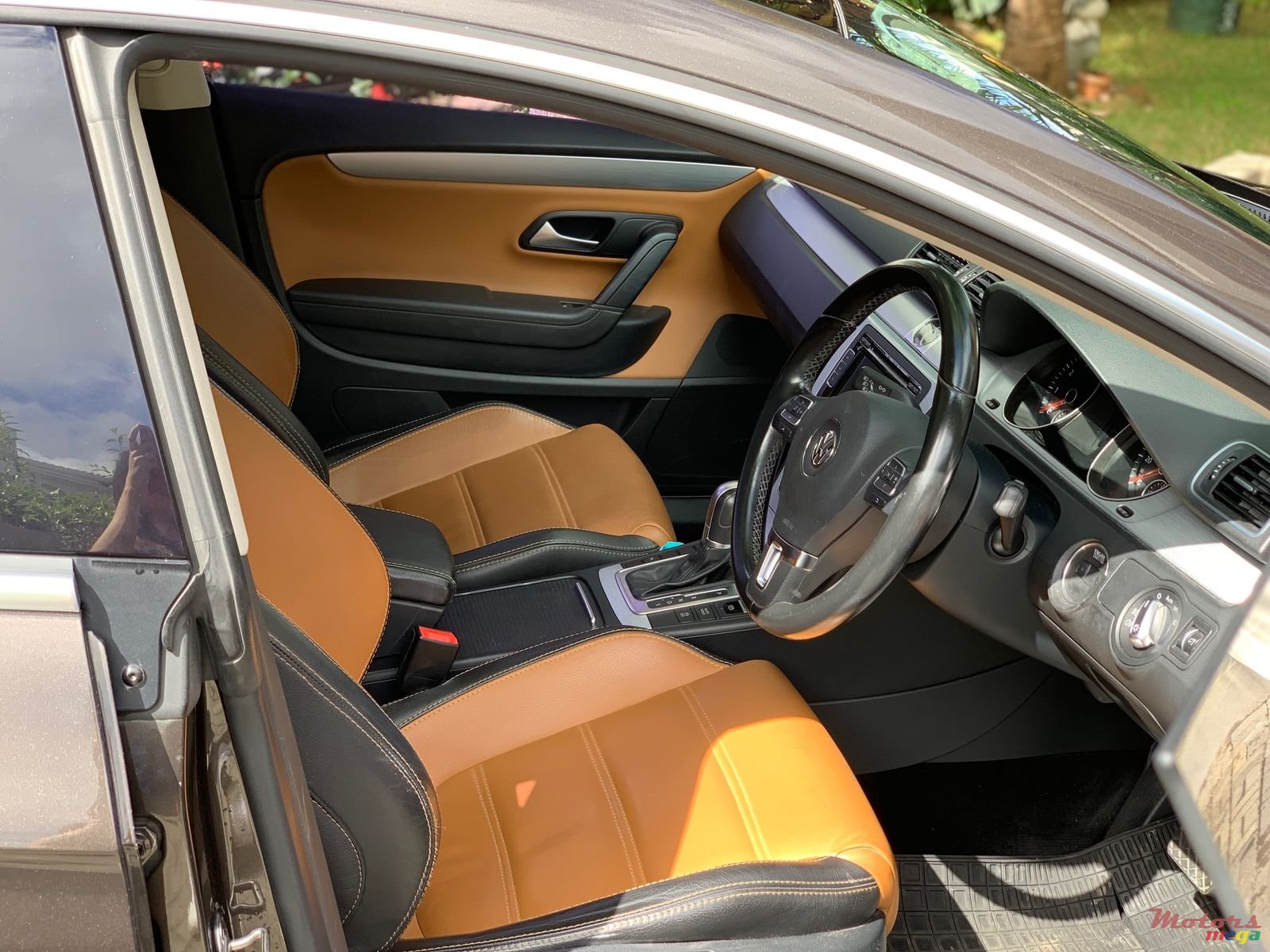 2014' Volkswagen CC photo #5