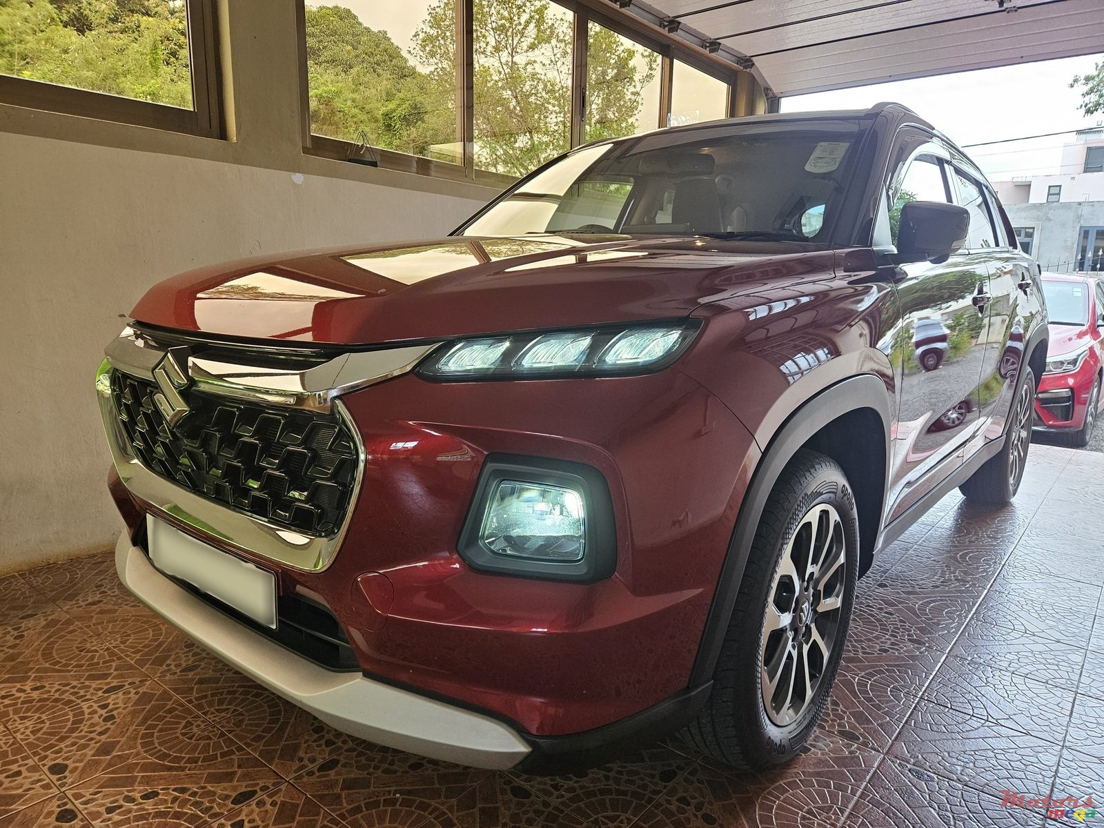 2024' Suzuki Grand Vitara Glx photo #2