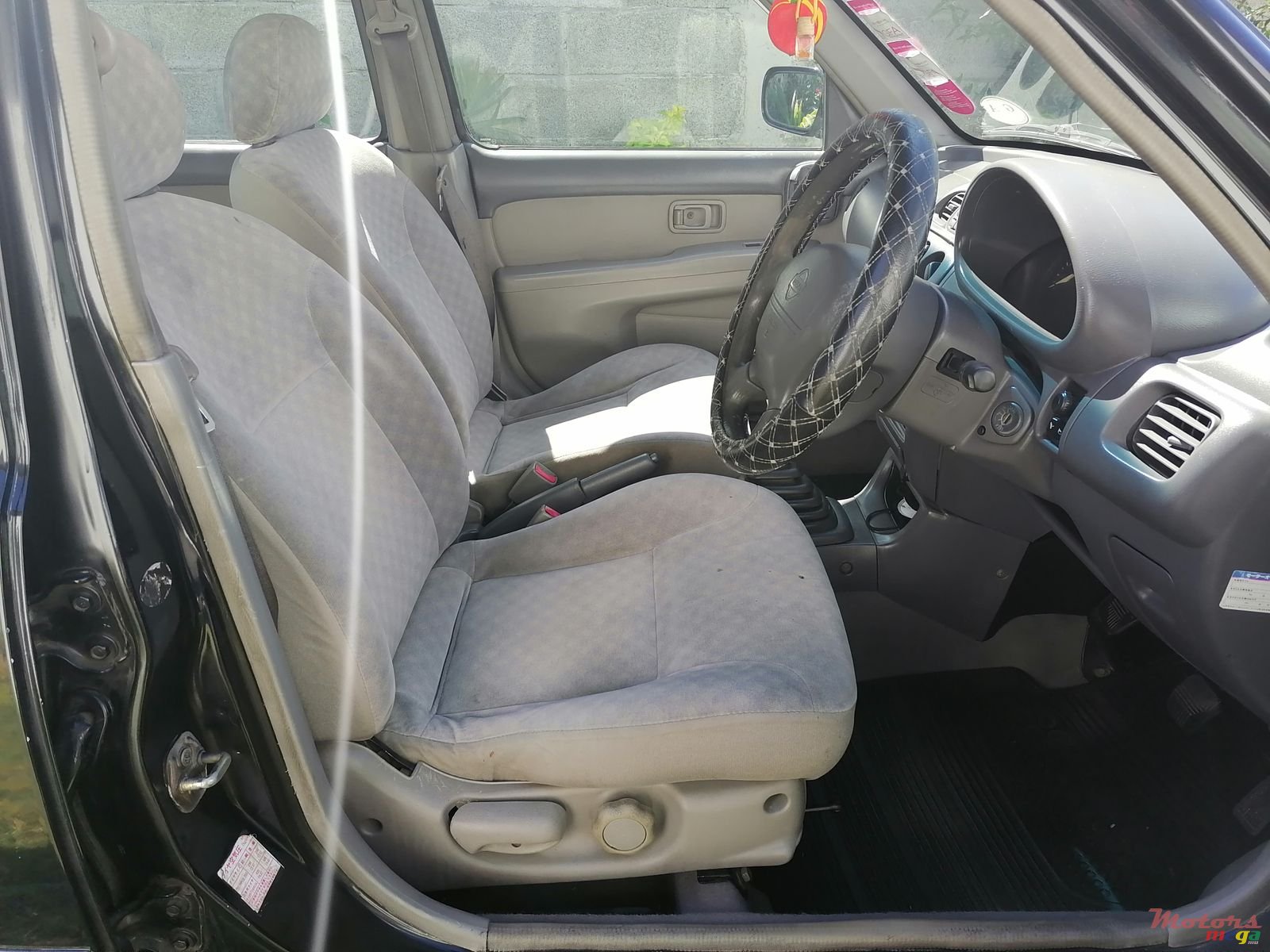 2001' Nissan March photo #2