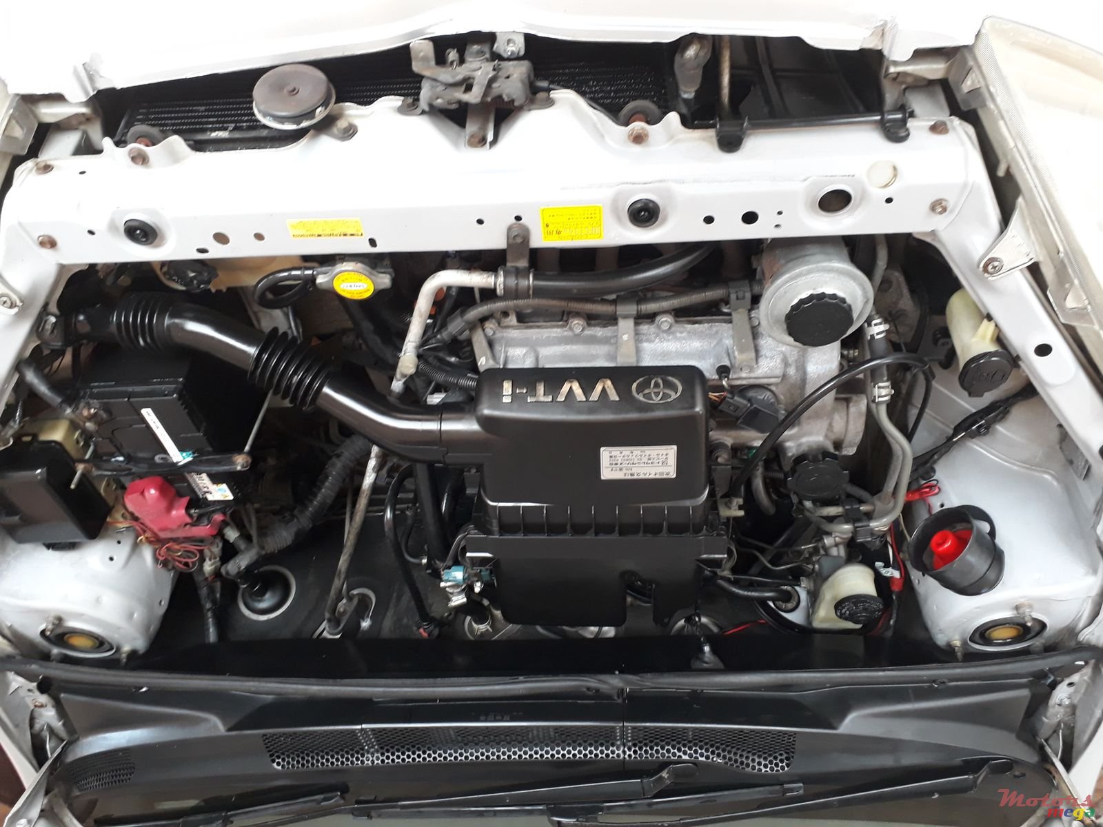 2000' Toyota Vitz photo #5