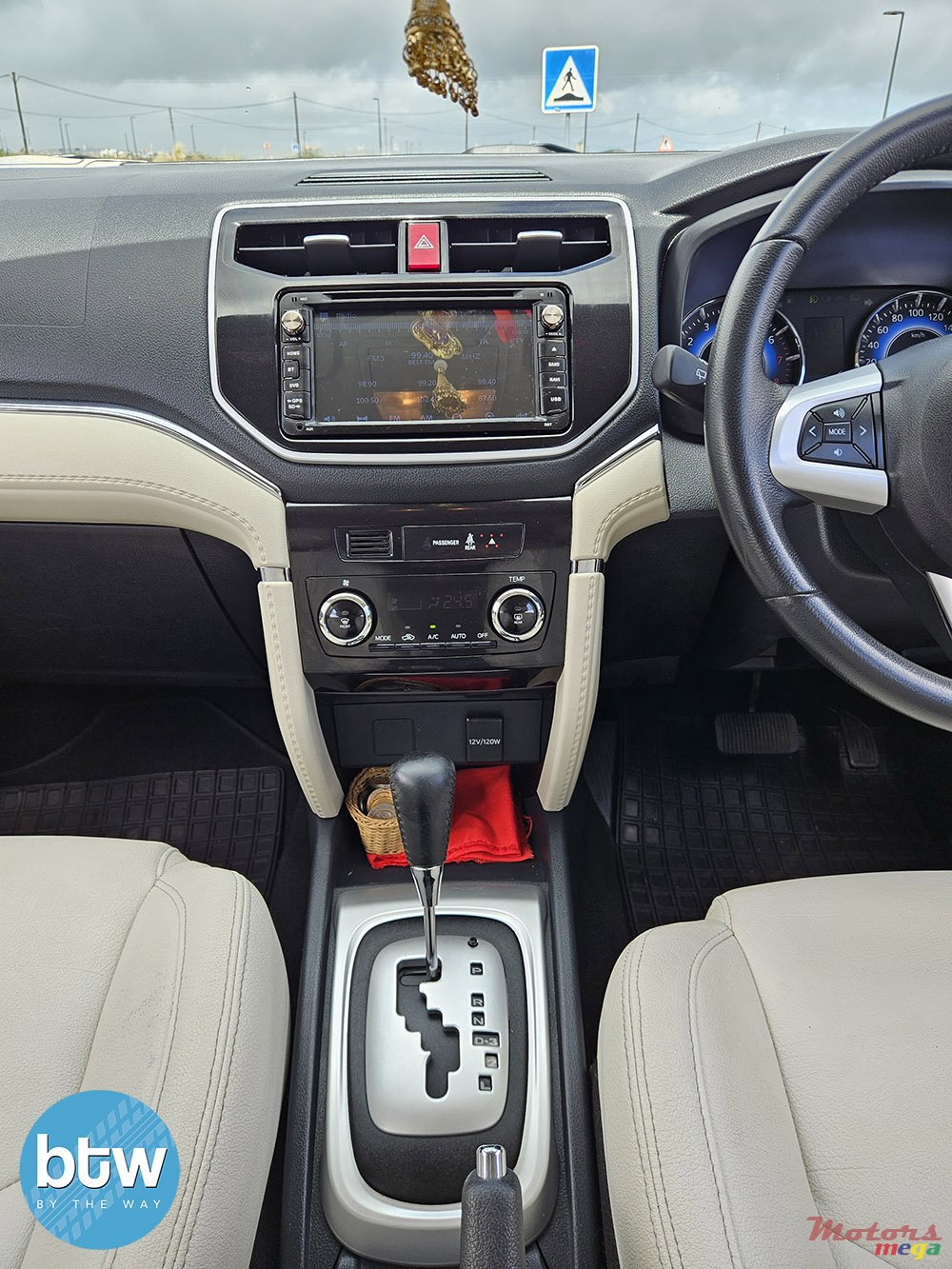 2019' Toyota Rush photo #7