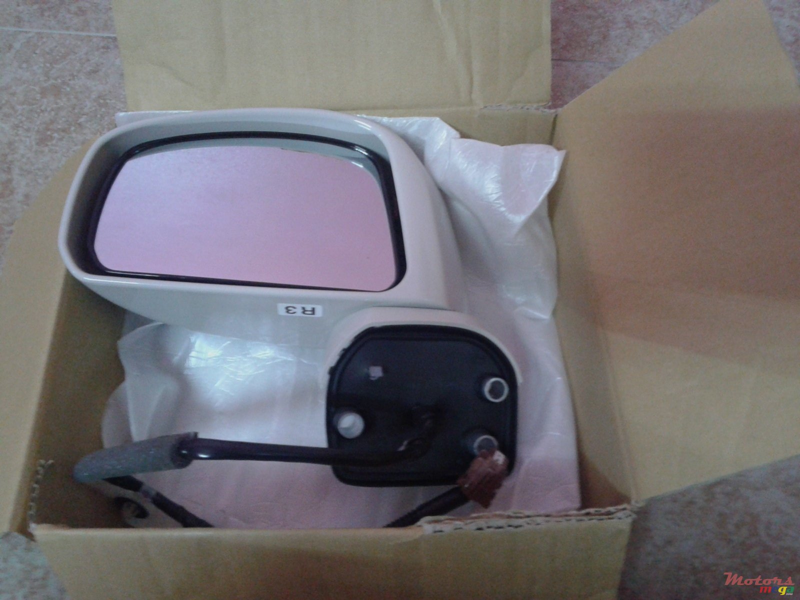 2012' Nissan Tiida photo #2