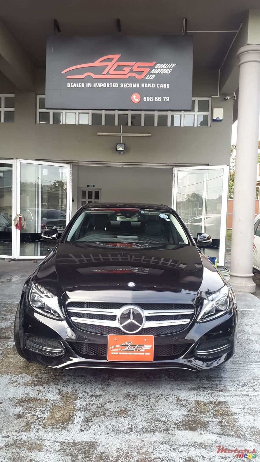 2014' Mercedes-Benz C180 photo #1